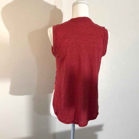 Chloe K Muscle T - NWT - Size Small - Picture 2 of 4